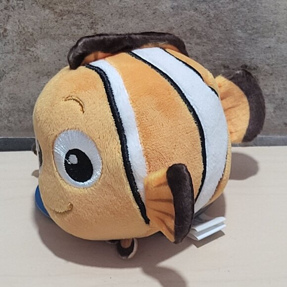 Hallmark Fluffballs Nemo Plush Ornament Clownfish - Picture 9 of 10